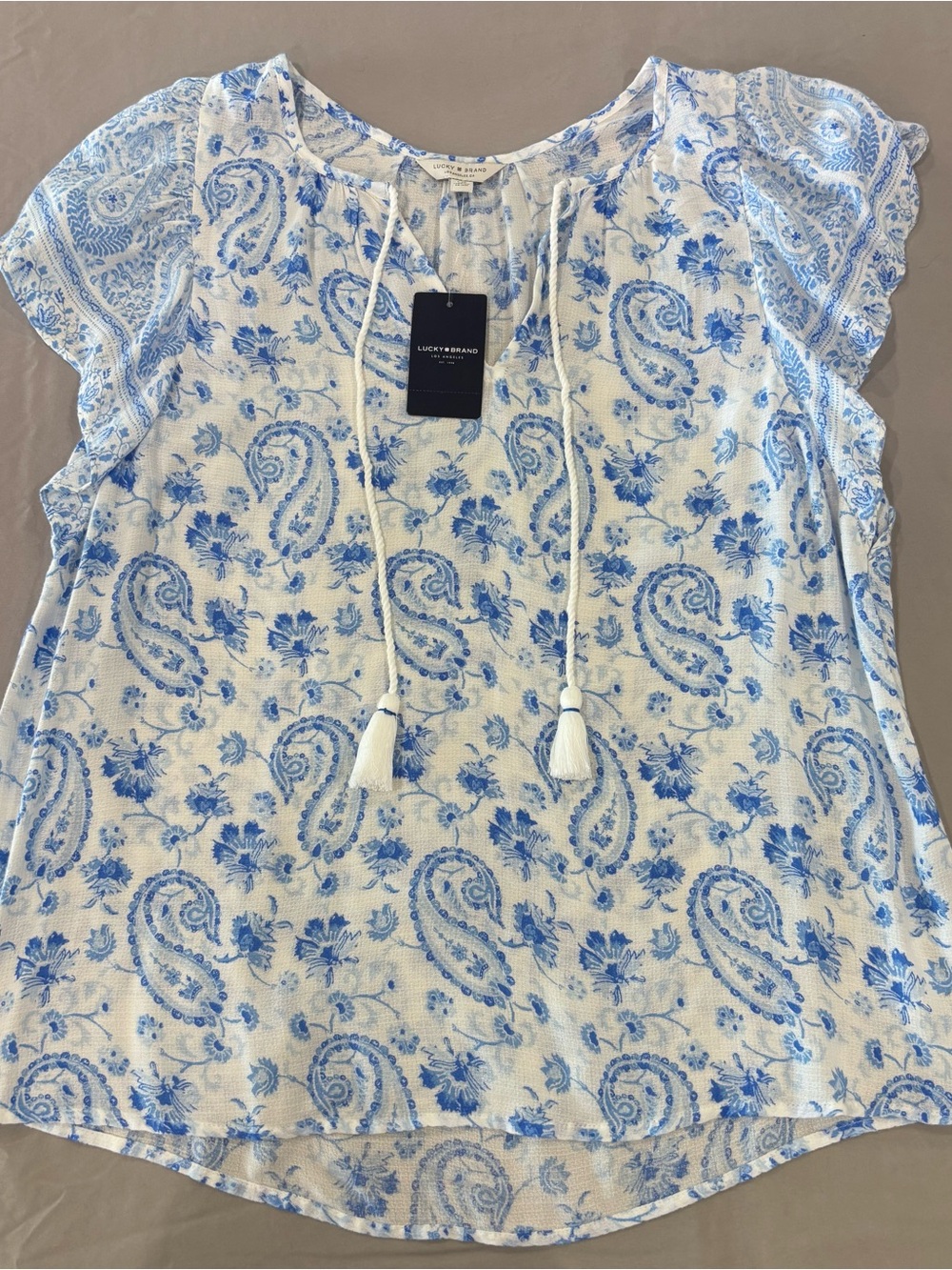 NWT Lucky Brand Womens L Blue White Paisley Blouse Flutter Sleeve Tassel Boho